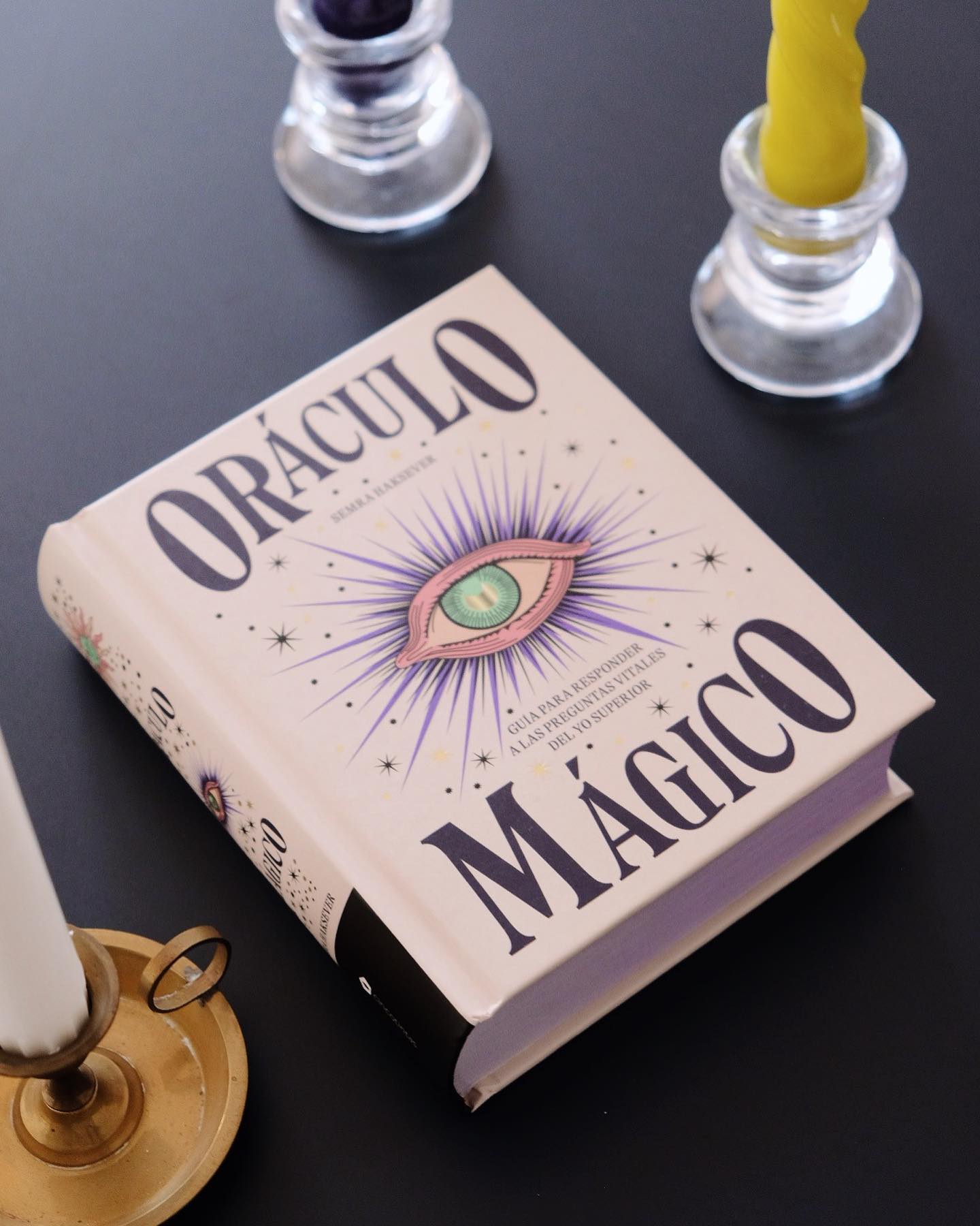 Oráculo mágico de Semra Haksever